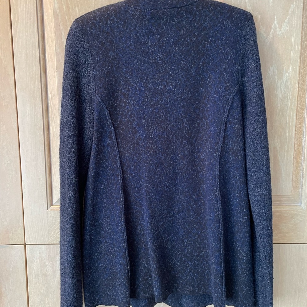 Damask Black and Navy Long Cardigan Sweater with Snap Closure Size Medium - Picture 2 of 3